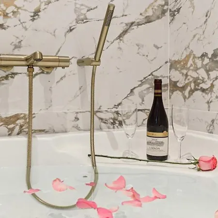 Lavie Maison Hot Tub And Ac Near Arc De Triomphe Appartamento